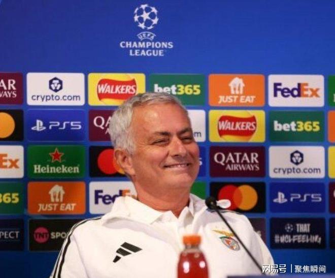 里程碑夜！本菲卡外线爆发，德甲转会期刷纪录，更衣室稳定，资深球员宣示担当的简单介绍